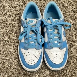 Nike dunks Blue and White Sneakers